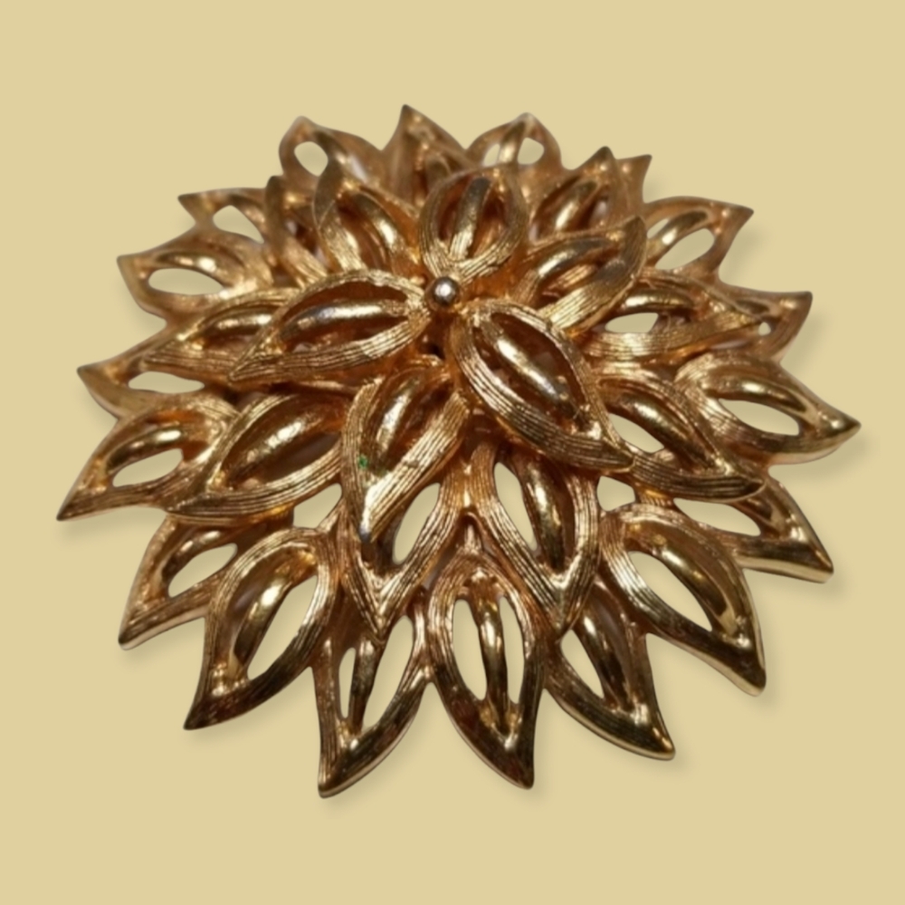 Vintage Signed Roget TM Large Gold Tone Metal Flower Brooch Pin - Picture 7 of 12